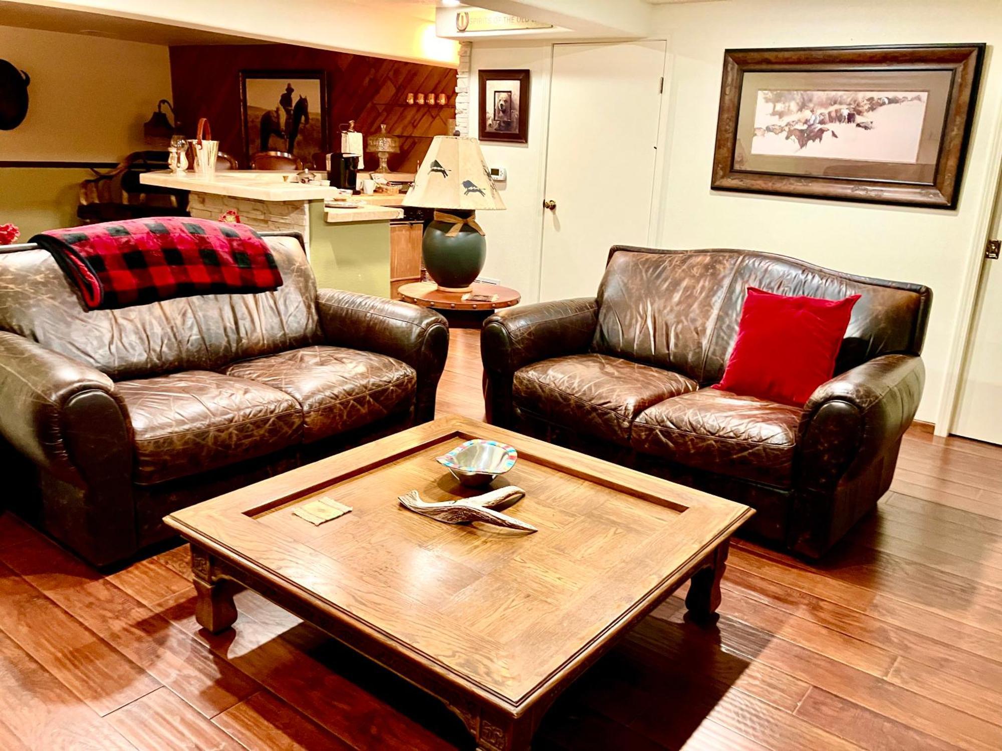 Trail Boss King Ensuite-Prairie Rose B&B - 1200 Sq Ft Suite Cheyenne Esterno foto